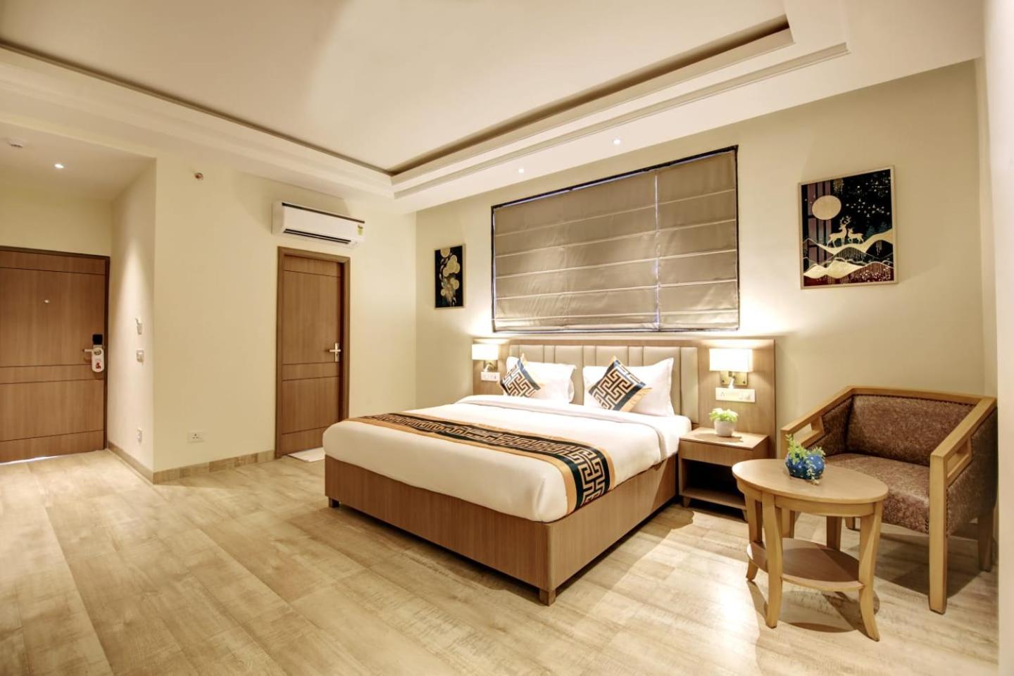 Hotel Grand Aerotech Нью-Дели Экстерьер фото
