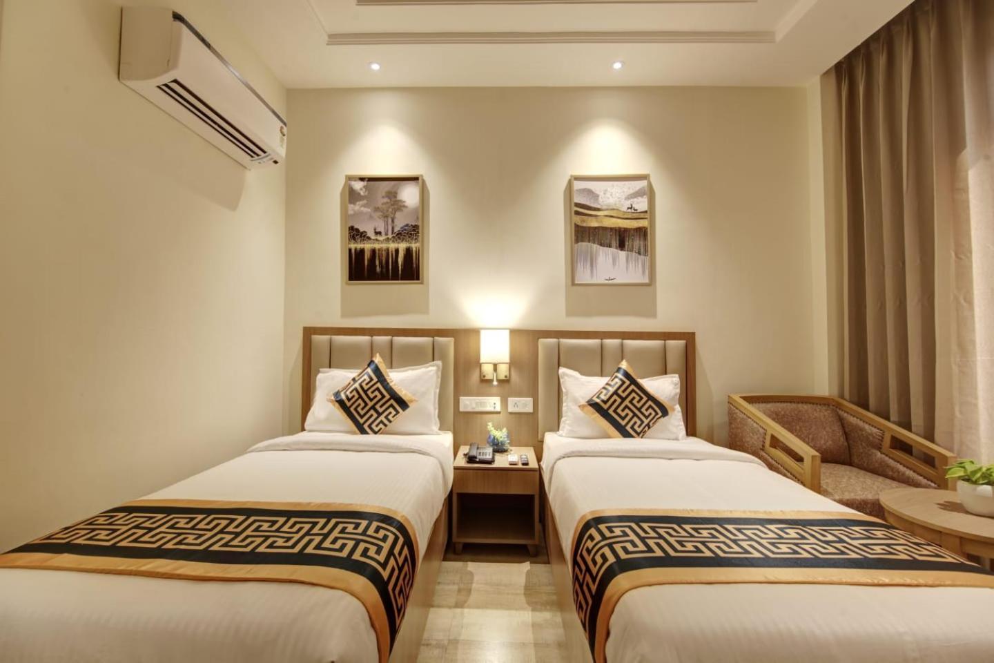 Hotel Grand Aerotech Нью-Дели Экстерьер фото